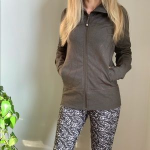 Lululemon jacket sz 8